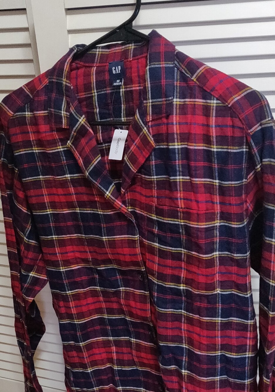 M NWT GAP Body Gapbody Women’s Red and Navy Tartan Plaid Soft SleepShirt